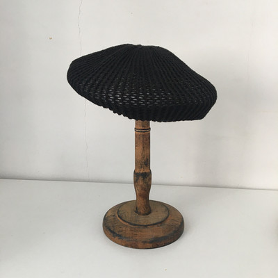 Μοντέρνο γυναικείο καπέλο πλεκτό μπερέ