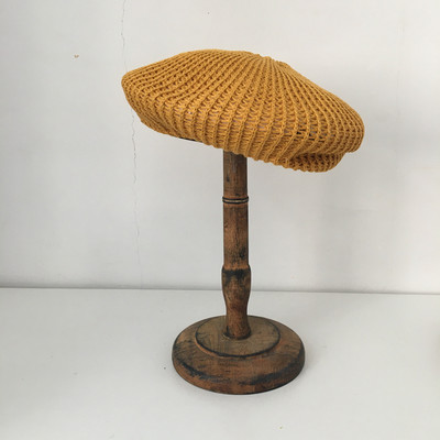 Μοντέρνο γυναικείο καπέλο πλεκτό μπερέ