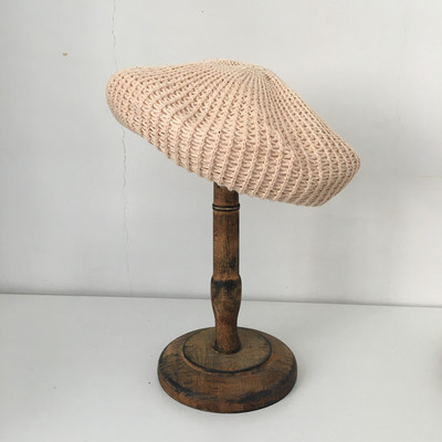 Μοντέρνο γυναικείο καπέλο πλεκτό μπερέ