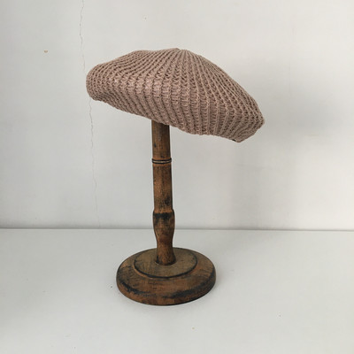 Μοντέρνο γυναικείο καπέλο πλεκτό μπερέ