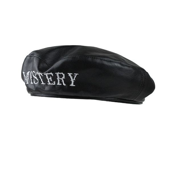 Kožna beretka sa natpisima za žene