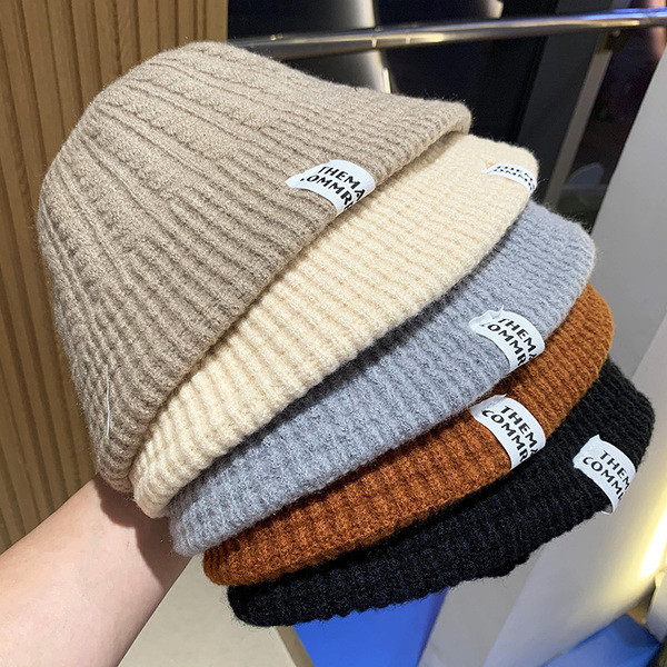 Modern női kötött sapka típusú idióta