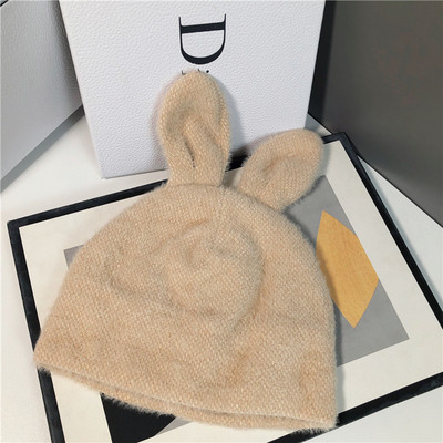 Γυναικείο χειμερινό καπέλο με τρισδιάστατο στοιχείο σε διάφορα χρώματα