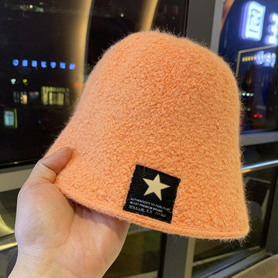 Νέο μοντέλο χειμερινό καπέλο με έμβλημα