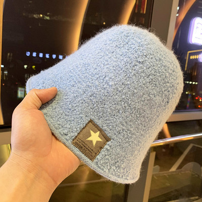 Νέο μοντέλο χειμερινό καπέλο με έμβλημα