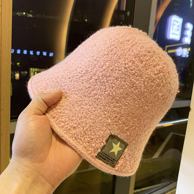 Νέο μοντέλο χειμερινό καπέλο με έμβλημα