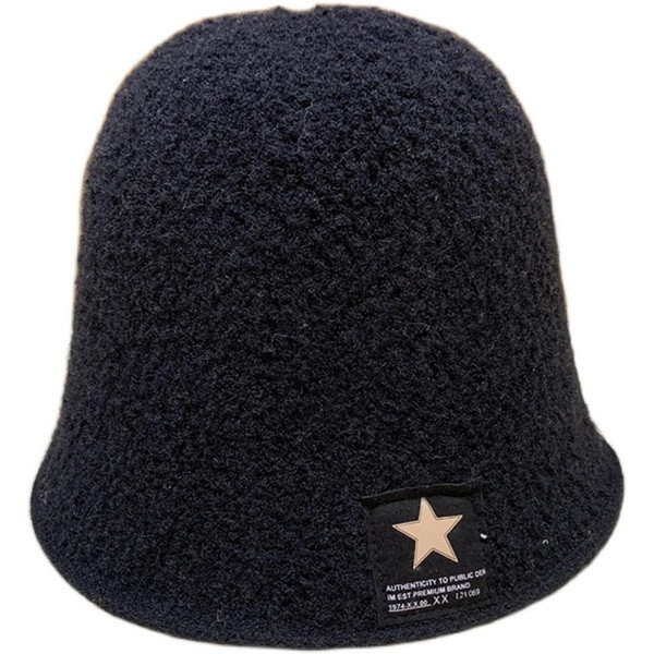 Νέο μοντέλο χειμερινό καπέλο με έμβλημα