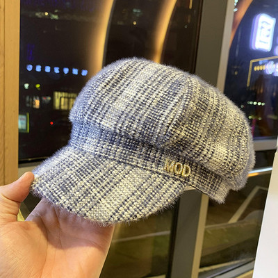 Нов модел дамска шапка с козирка- тип каскет