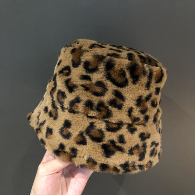 Дамска ежедневна шапка с животинки десен