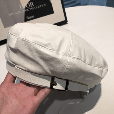 Дамска ежедневна шапка от изкуствена кожа - тип барета