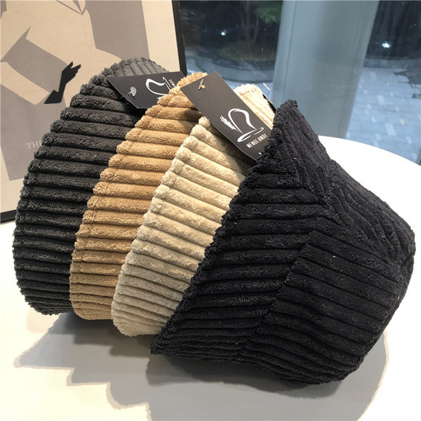 Női kordbársony sapka retro stílusban