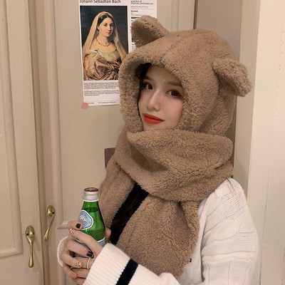 Női téli sapka 3D elemekkel és sállal