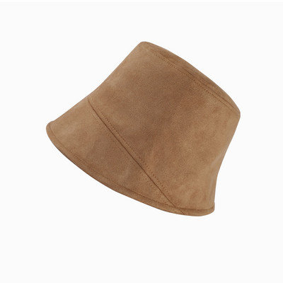 Modern női sapka öko velúrból