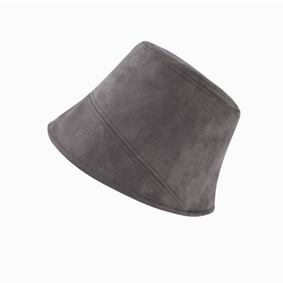 Modern női sapka öko velúrból