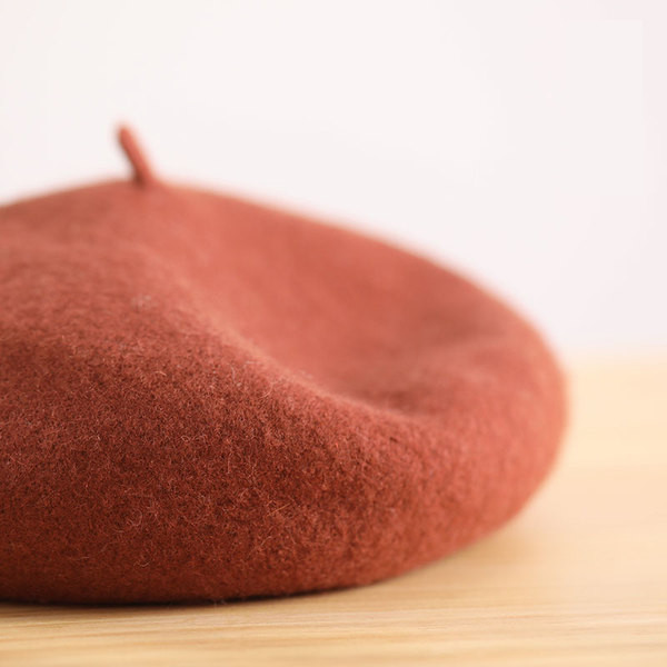 Gyapjú barett sapka nőknek