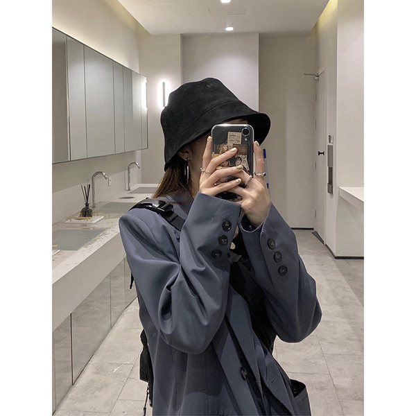 Női sapka típusú idióta tiszta modell