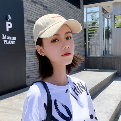 Alkalmi női sapka napellenzővel több modellben