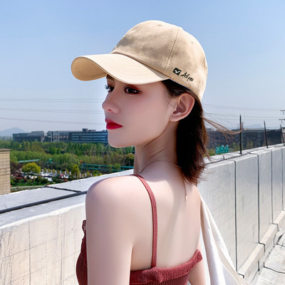 Alkalmi női sapka napellenzővel több modellben