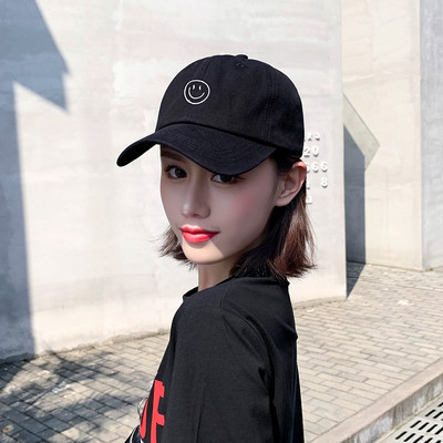 Alkalmi női sapka napellenzővel több modellben