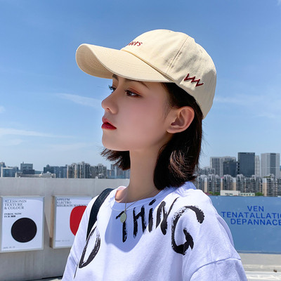 Alkalmi női sapka napellenzővel több modellben