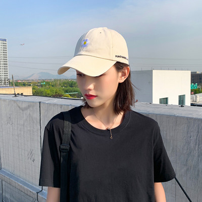 Alkalmi női sapka napellenzővel több modellben