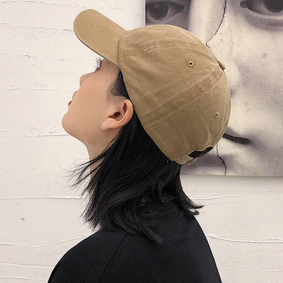 Sima modell női sapka napellenzővel