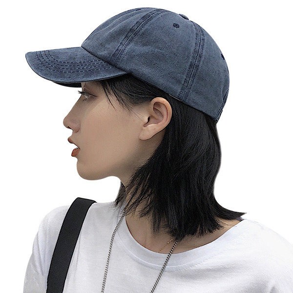 Sima modell női sapka napellenzővel