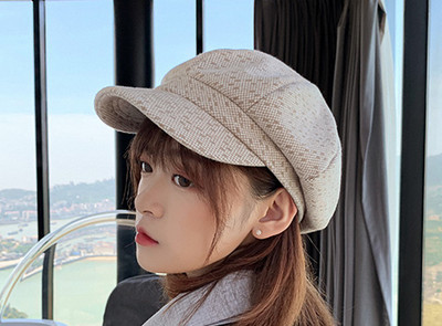 Μάλλινο μπερέ φθινοπώρου-χειμερινό για γυναίκες