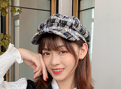 Μάλλινο μπερέ φθινοπώρου-χειμερινό για γυναίκες