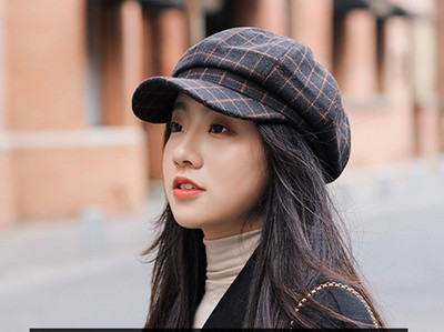 Μάλλινο μπερέ φθινοπώρου-χειμερινό για γυναίκες