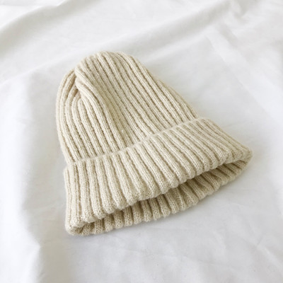 Kötött téli női sapka többféle modellben