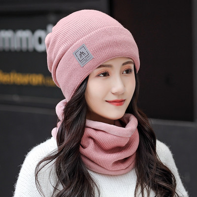 Kötött téli sapka pomponnal + sállal