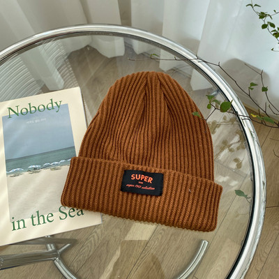 Casual πλεκτό γυναικείο καπέλο με έμβλημα