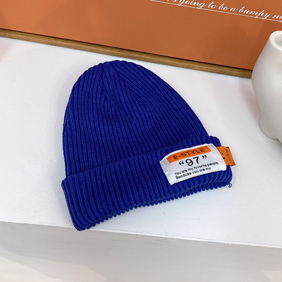 Casual πλεκτό γυναικείο καπέλο με έμβλημα