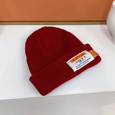 Casual πλεκτό γυναικείο καπέλο με έμβλημα