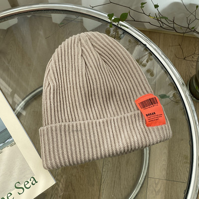 Casual πλεκτό γυναικείο καπέλο με έμβλημα