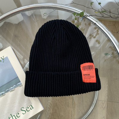 Casual πλεκτό γυναικείο καπέλο με έμβλημα