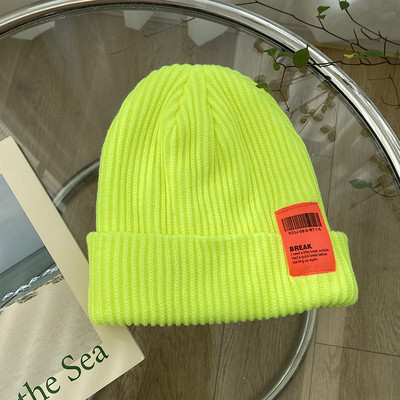 Casual πλεκτό γυναικείο καπέλο με έμβλημα