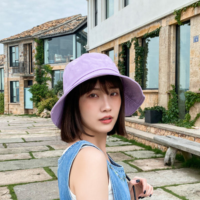 Γυναικείο κορυφαίο καπέλο σε διάφορα μοντέλα