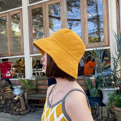 Γυναικείο κορυφαίο καπέλο σε διάφορα μοντέλα