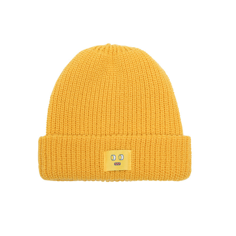 Πλεκτό χειμερινό καπέλο με έμβλημα