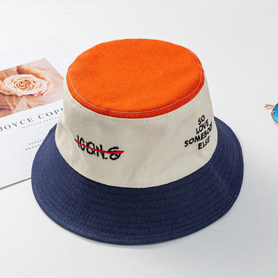 Μοντέρνο καπέλο σε διάφορα μοντέλα κατάλληλα για άνδρες και γυναίκες