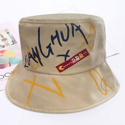 Μοντέρνο καπέλο σε διάφορα μοντέλα κατάλληλα για άνδρες και γυναίκες