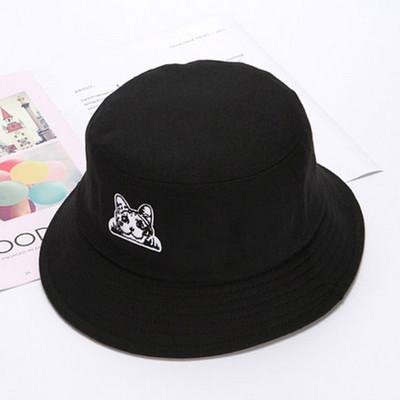 Μοντέρνο καπέλο σε διάφορα μοντέλα κατάλληλα για άνδρες και γυναίκες