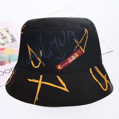 Μοντέρνο καπέλο σε διάφορα μοντέλα κατάλληλα για άνδρες και γυναίκες