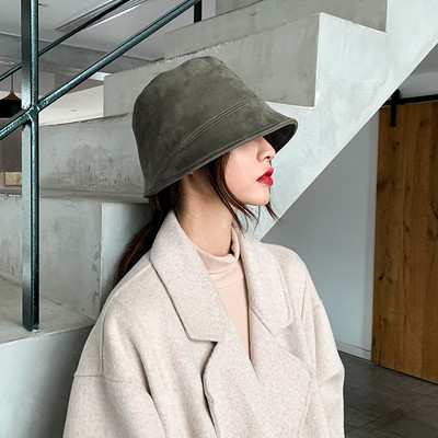 Μοντέρνο γυναικείο καπέλο 