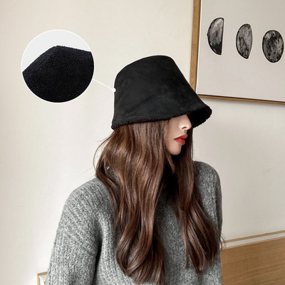 Μοντέρνο γυναικείο καπέλο 