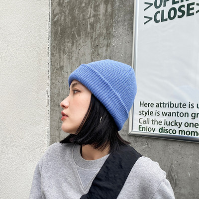 Téli kötött sapka sima mintás