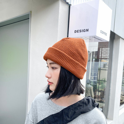 Téli kötött sapka sima mintás