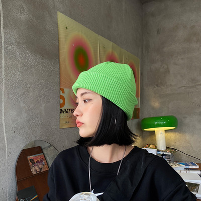 Téli kötött sapka sima mintás